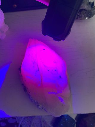 Rara Calcite Fluorescente