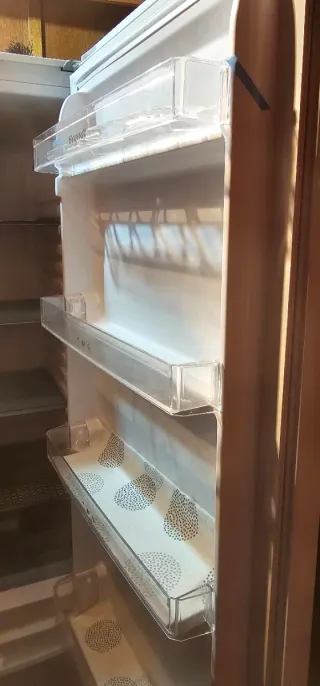 Frigorífico combinado BFC7527SW. PRECIO NEGOCIABLE