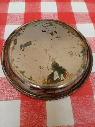 Bandeja antigua borde grabado