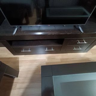 Mueble de comedor Wengué con vitrina