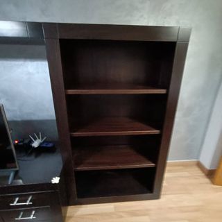 Mueble de comedor Wengué con vitrina