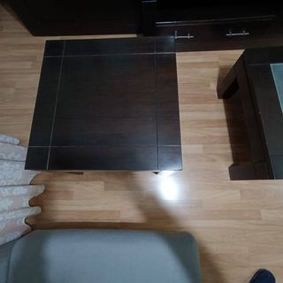 Mueble de comedor Wengué con vitrina