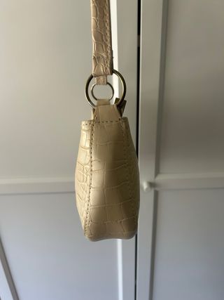 Bolso de hombro beige