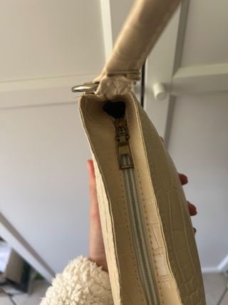 Bolso de hombro beige