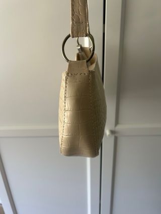 Bolso de hombro beige