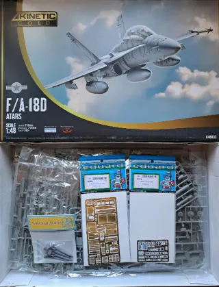 Kit modellismo F/A-18D ATARS Kinetic 1:48