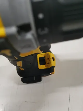 Taladro percutor Dewalt 18v