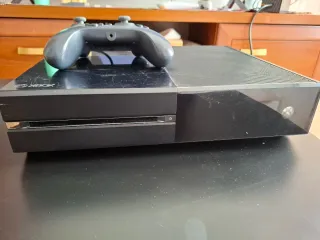 Xbox One Nera con Controller