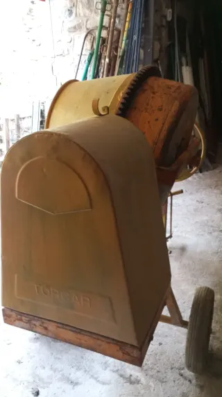 Hormigonera con motor de gasolina