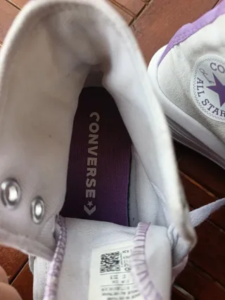 Converse Chuck Taylor All Star Morado y Blanco