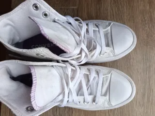 Converse Chuck Taylor All Star Morado y Blanco
