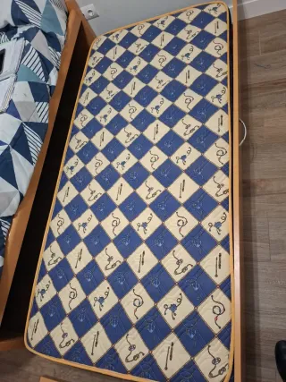 Habitación nido juvenil madera