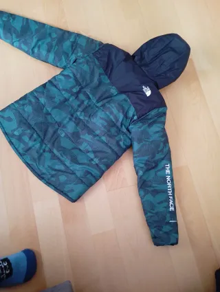 Cazadora The North Face verde camuflaje
