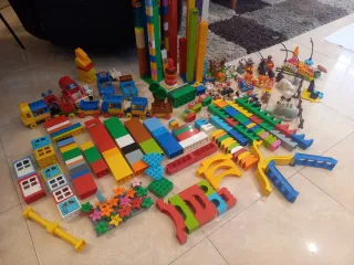 Consegna di Pezzi LEGO Duplo per Bambini Vari