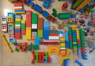 Consegna di Pezzi LEGO Duplo per Bambini Vari