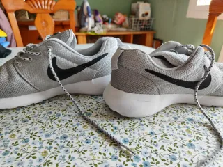 Zapatillas Nike Roshe Run Gris