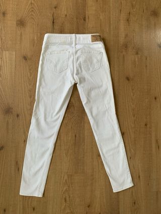 Tejano Blanco Hollister Talla 25