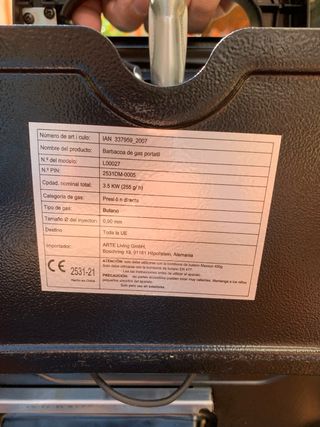 Barbecue a gas portatile con piedini pieghevoli