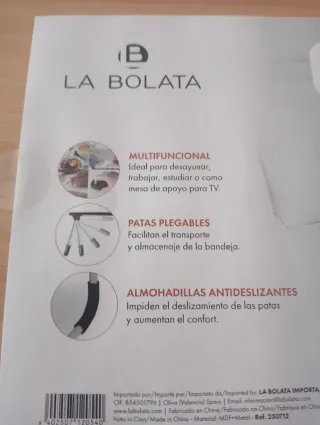 Mesa auxiliar plegable para cama