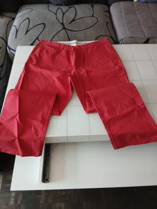 Pantalón chino rojo chico