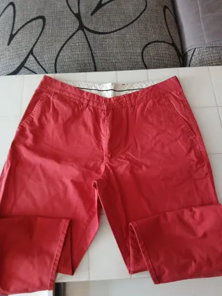 Pantalón chino rojo chico