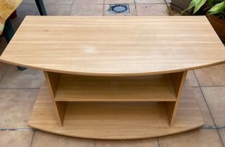Mueble TV madera curvo