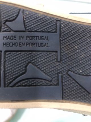 Zapatillas Carolina Herrera Blancas y Rojas