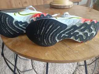 Zapatillas Nike Flyknit Blancas.37.5