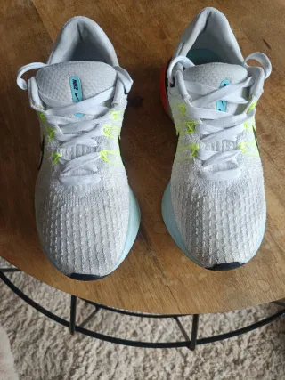 Zapatillas Nike Flyknit Blancas.37.5