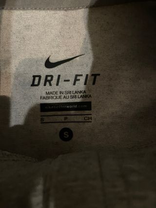 Chaqueta Nike Dry-Fit Gris