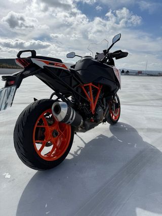 KTM 1290 SUPERDUKE GT Touring Moto