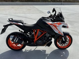 KTM 1290 SUPERDUKE GT Touring Moto