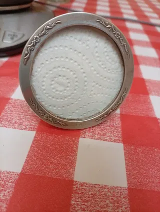 Pequeño marco de plata decorado