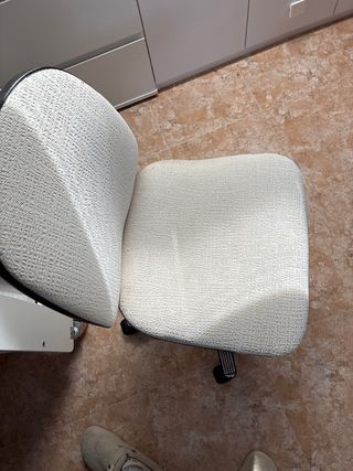 Silla de oficina giratoria beige