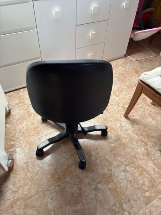 Silla de oficina giratoria beige