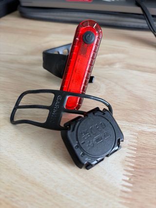 Sensor Cadencia Garmin y luz tija