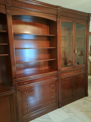 Librería modular madera y cristal