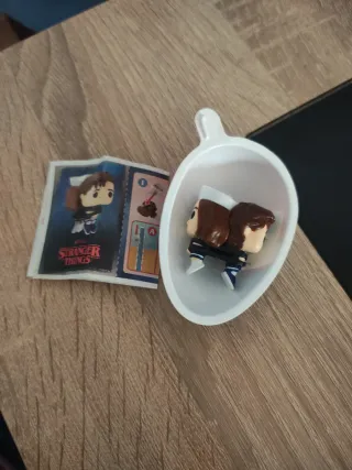 Funko Kinder Joy Stranger Things Robin/Steve