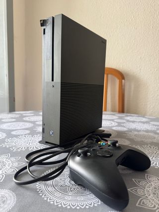 Xbox One S 2016 Nero e Verde Militare