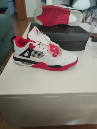 Air Jordan 4 Rojo Blanco