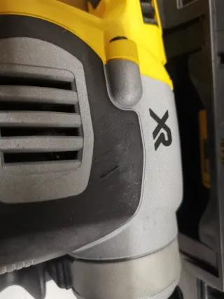 Martillo dewalt 18v mod DCH273.