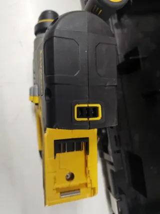 Martillo dewalt 18v mod DCH273.