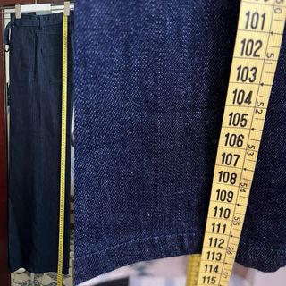 Pantalón Zara con cinturón y hebilla