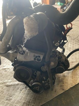 Motor 1.9 TDI VW T5 2006