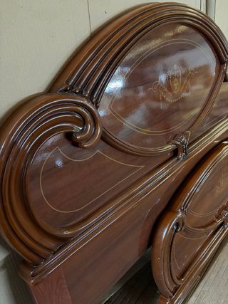 Cabecero y piecero de madera con dibujo