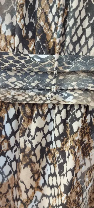 Vestido H&M estampado serpiente talla 40