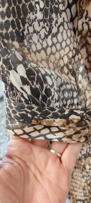 Vestido H&M estampado serpiente talla 40