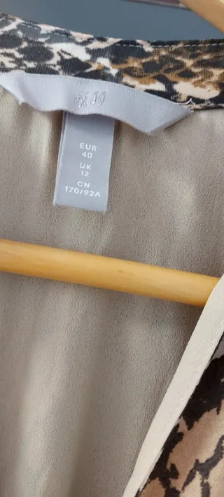 Vestido H&M estampado serpiente talla 40