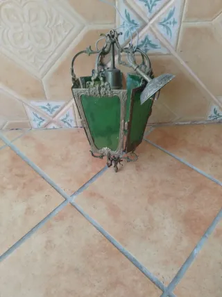Farolillo antiguo metal y cristal verde