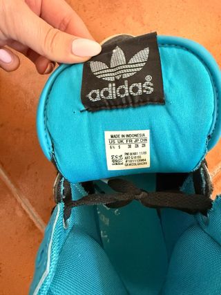 Zapatillas Adidas Altas Negras y Azules